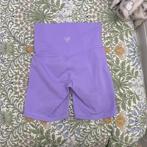 Aritzia TNA Bike shorts